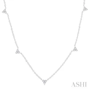 1/2 Ctw Trio Round Cut Diamond Station Necklace in 14K White Gold