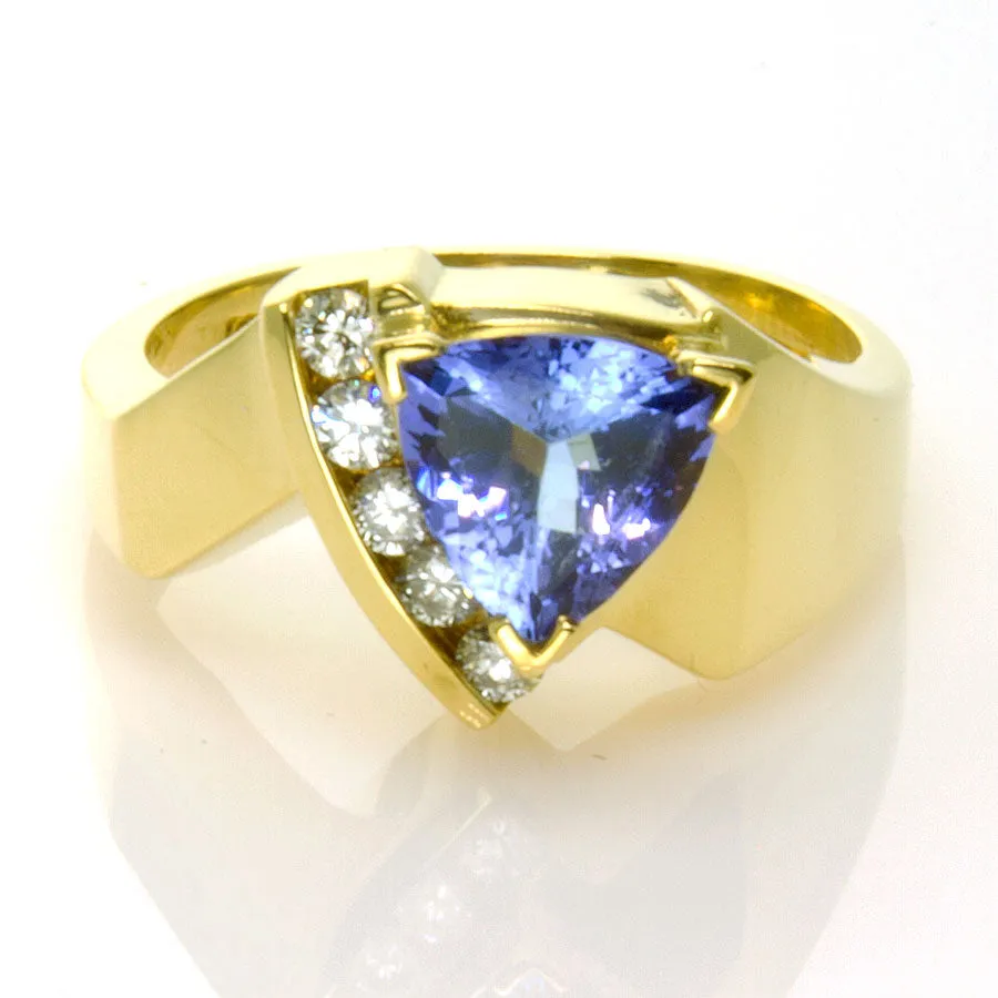 2.00ct Tanzanite & Diamond Ring in 18K