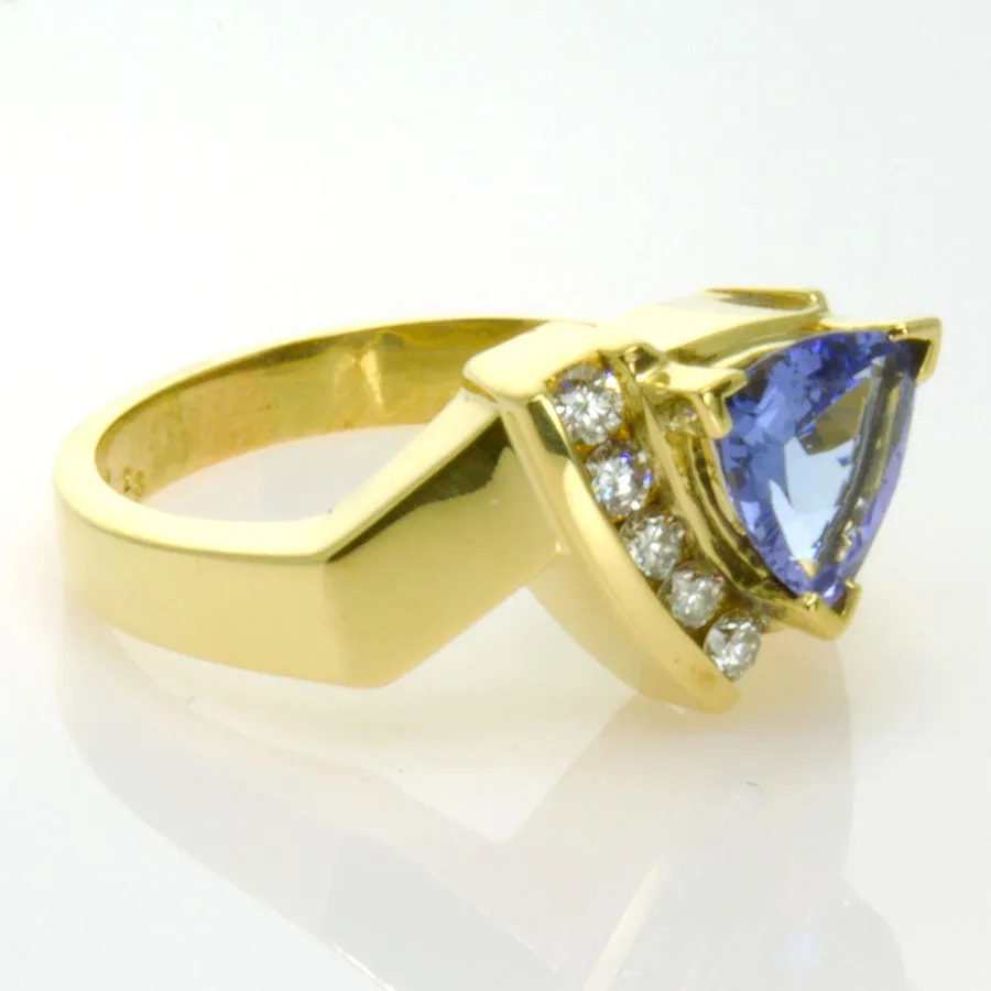 2.00ct Tanzanite & Diamond Ring in 18K