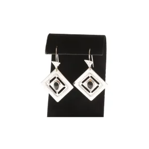 AGERZAM||Diamond Shape Silver & Stone Earrings