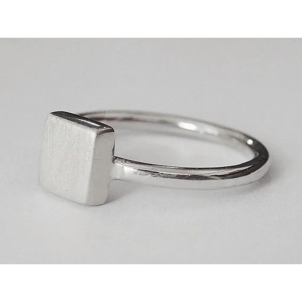 SQUARE RING